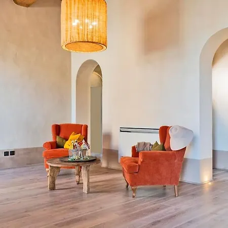 Exclusive Mami Villa Siena
