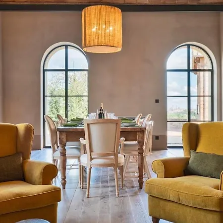 ヴィラ Exclusive Mami *