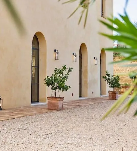 Exclusive Mami Villa Siena