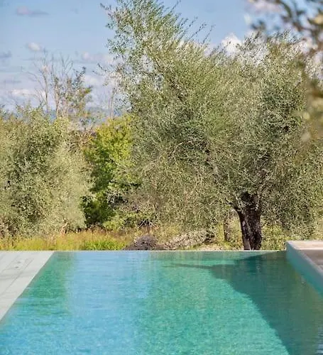 ヴィラ Exclusive Mami