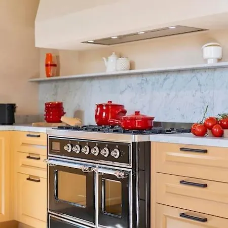 Exclusive Mami Villa Siena