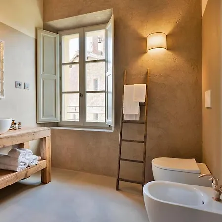 Exclusive Mami Villa Siena