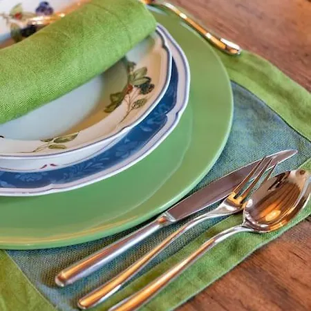 Exclusive Mami Siena